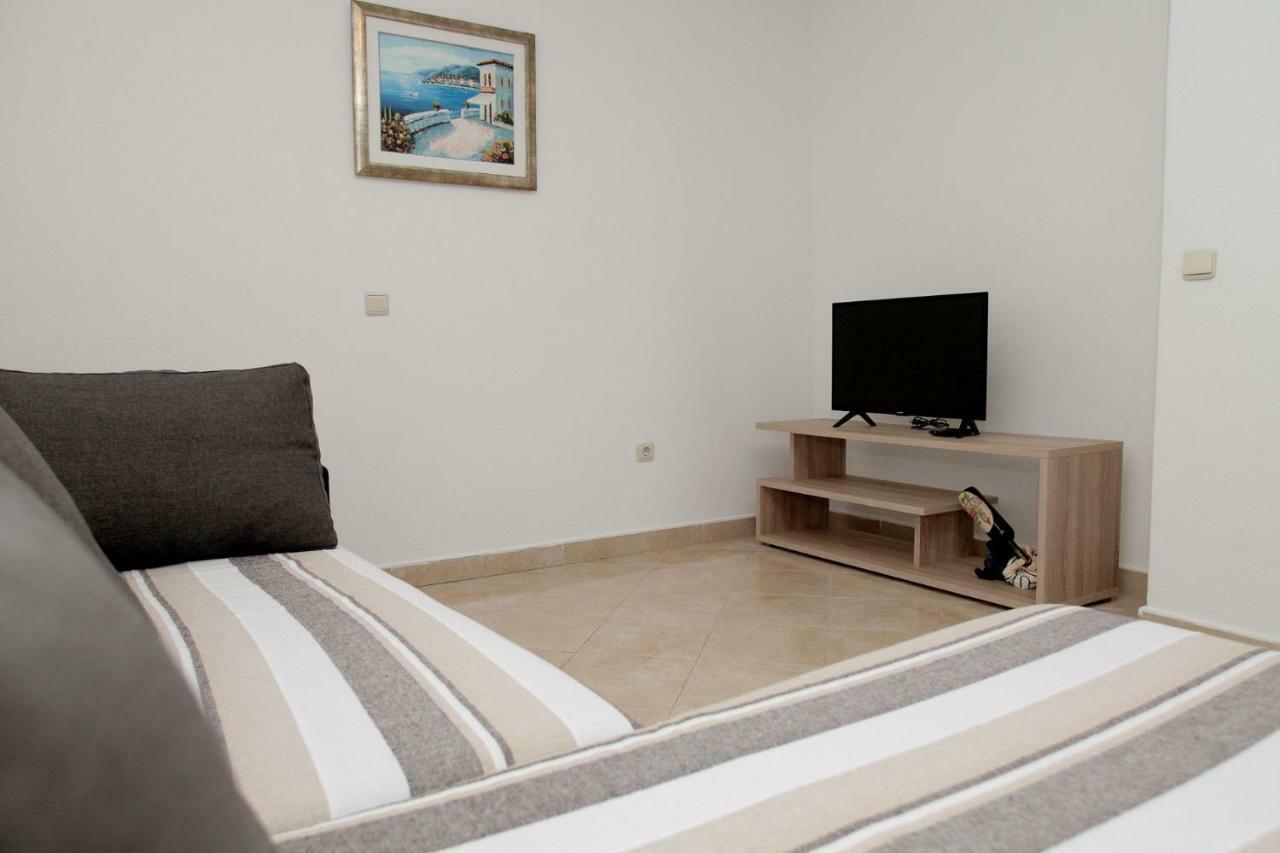 Apartments Maja - Sea View Trogir Exterior foto
